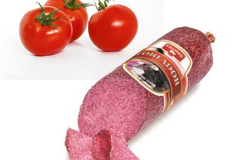 Akcie / ´Toreádor saláma 1kg - foto