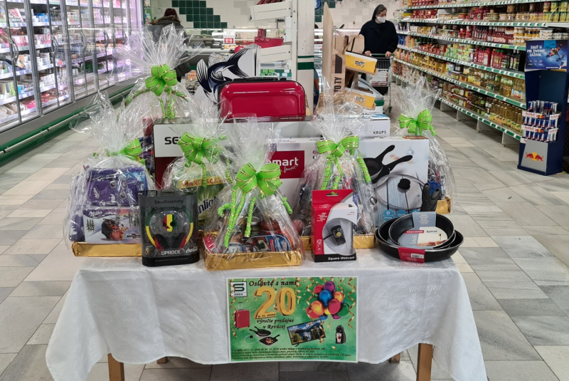 Novinky / 20. výročie predajne v Revúcej - foto Novinky / 20. výročie predajne v Revúcej - foto