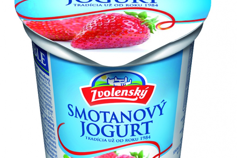 Akcie / Zvolenský smotanový jogurt 145g, viac druhov - foto